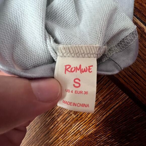 Rue 21 Romwe Gray White Tie Dye Skull Butterflies Halloween Crop Top Sm Size 4 - Picture 11 of 13